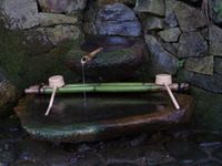 牛若丸 息つきの水